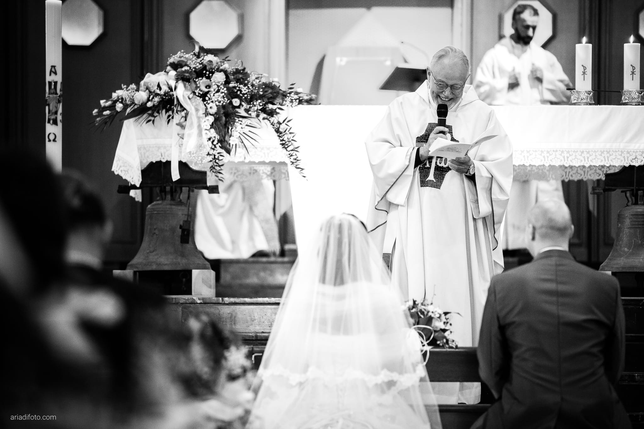 Martina Matteo matrimonio Trieste cerimonia sacerdote Santi Pietro e Paolo