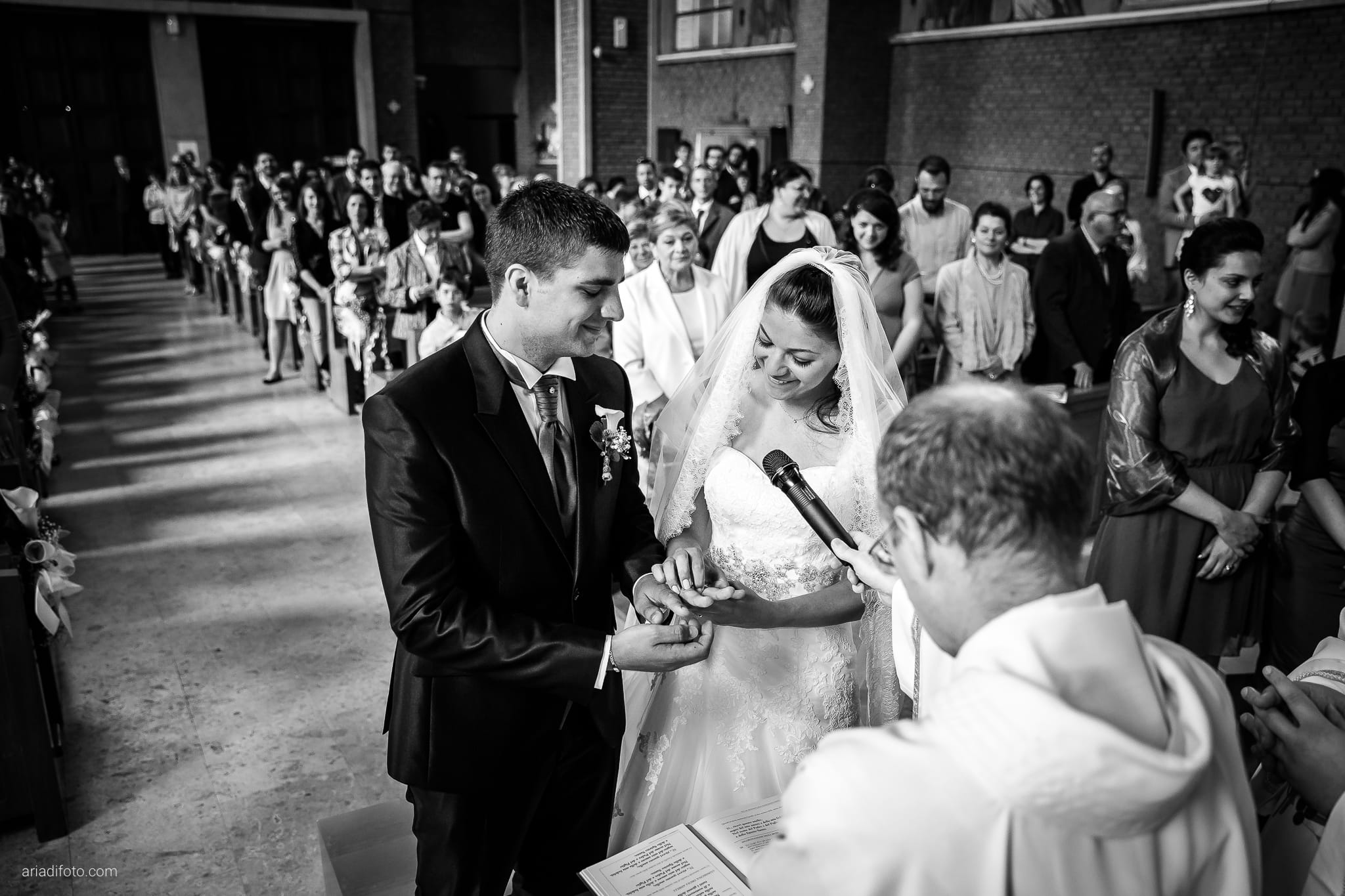 Fiordaliso Andrea matrimonio Salvia Rosmarino Trieste cerimonia scambio anelli Beata Vergine delle Grazie