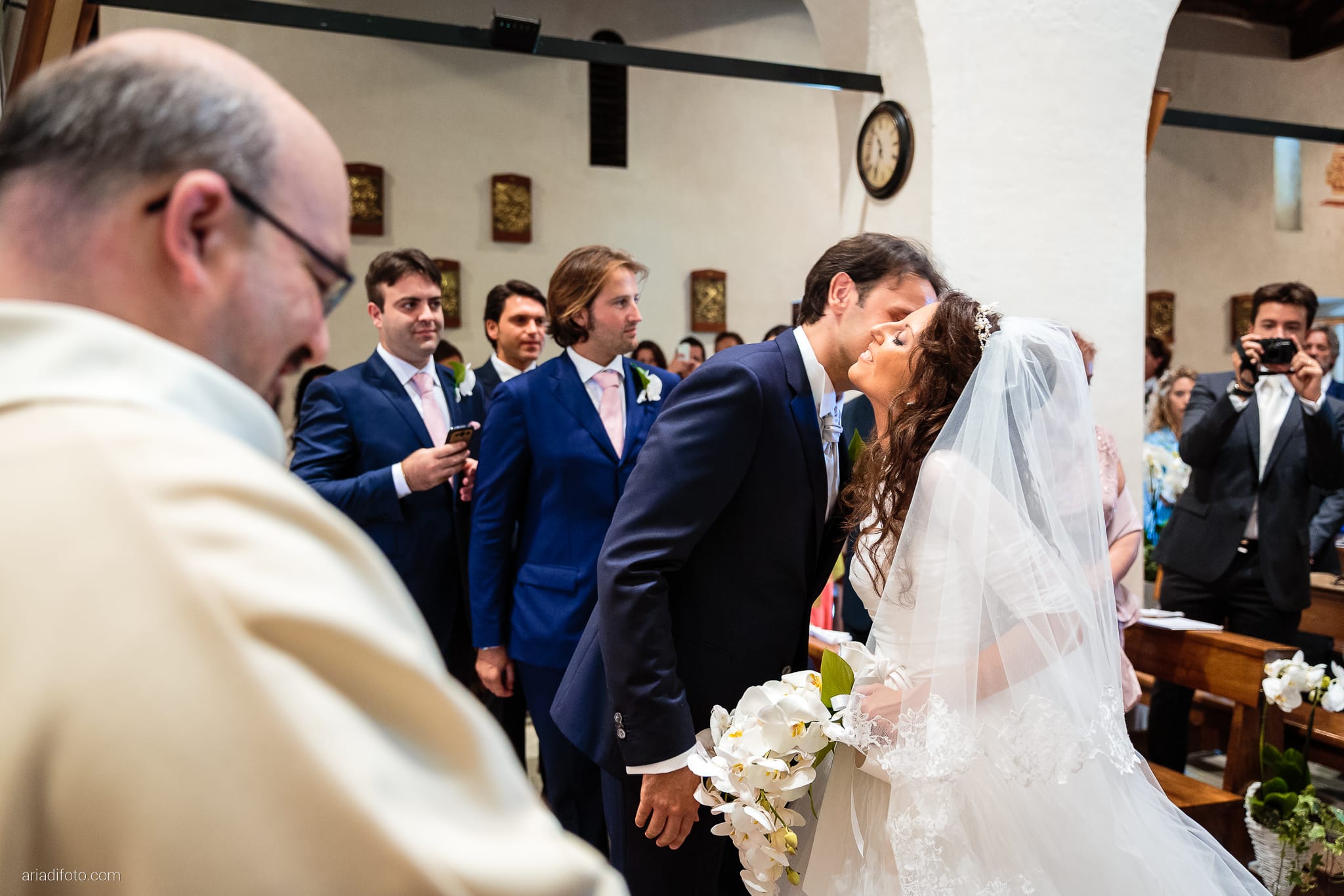 Chiara Cosimo Matrimonio Chiesa San Pietro di Feletto Villa Condulmer Mogliano Veneto Treviso cerimonia ingresso sposa