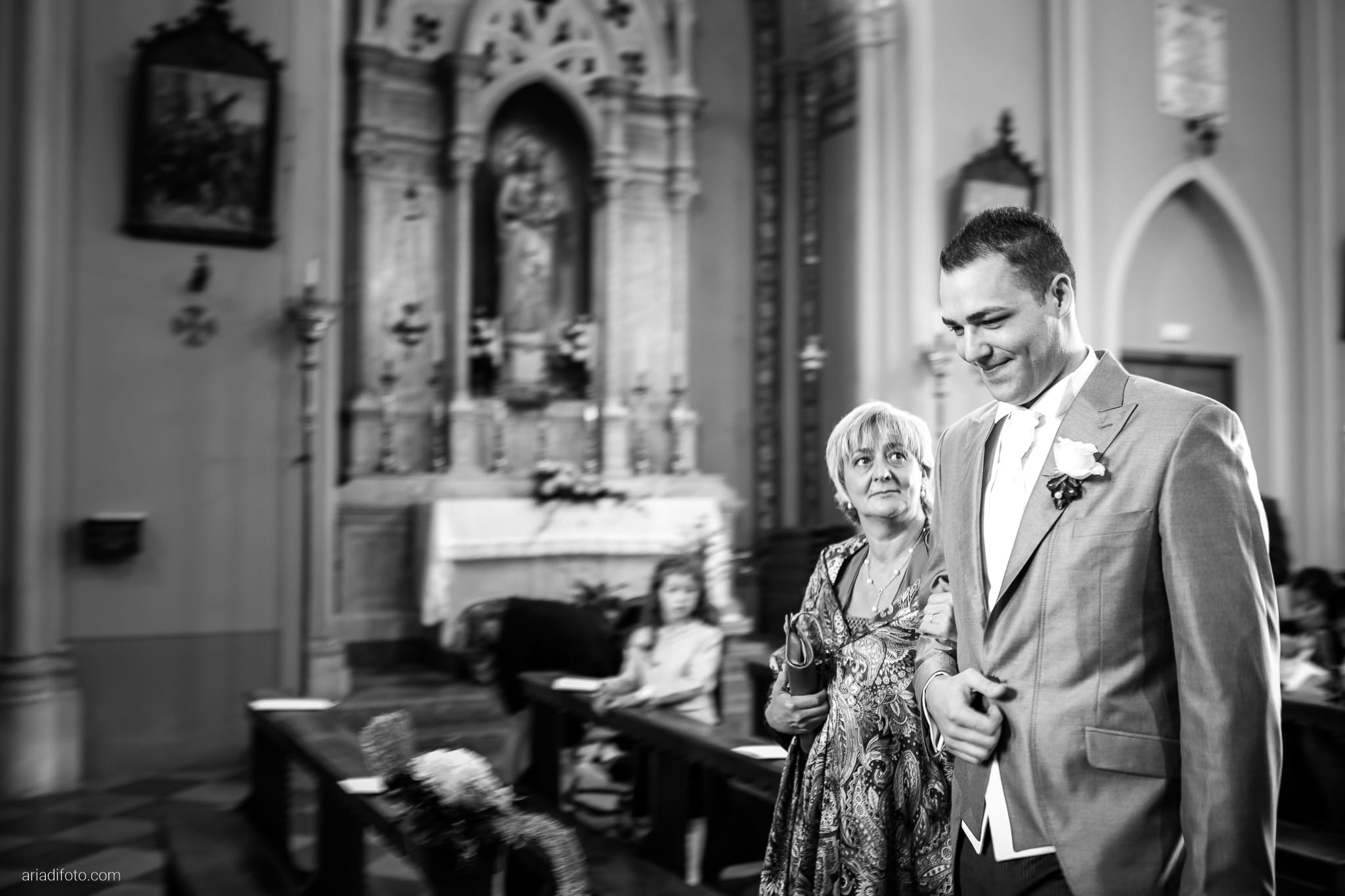 Laura Daniele Matrimonio Chiesa San Giacomo Savorgnano di San Vito Tagliamento Villa Faggiotto Busco Ponte Piave Treviso cerimonia ingresso sposo