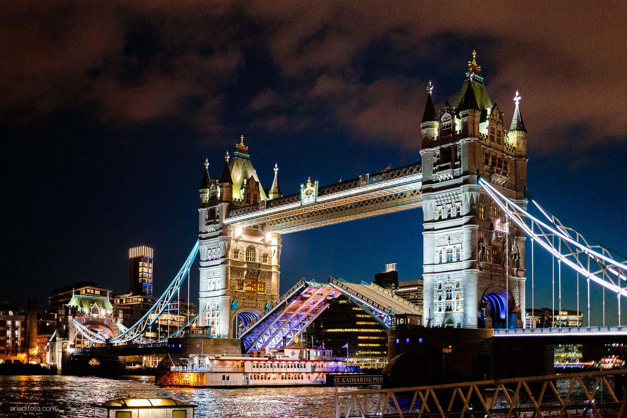 Teresa Andrea Prematrimoniale Londra Inghilterra UK Tower Bridge Ponte