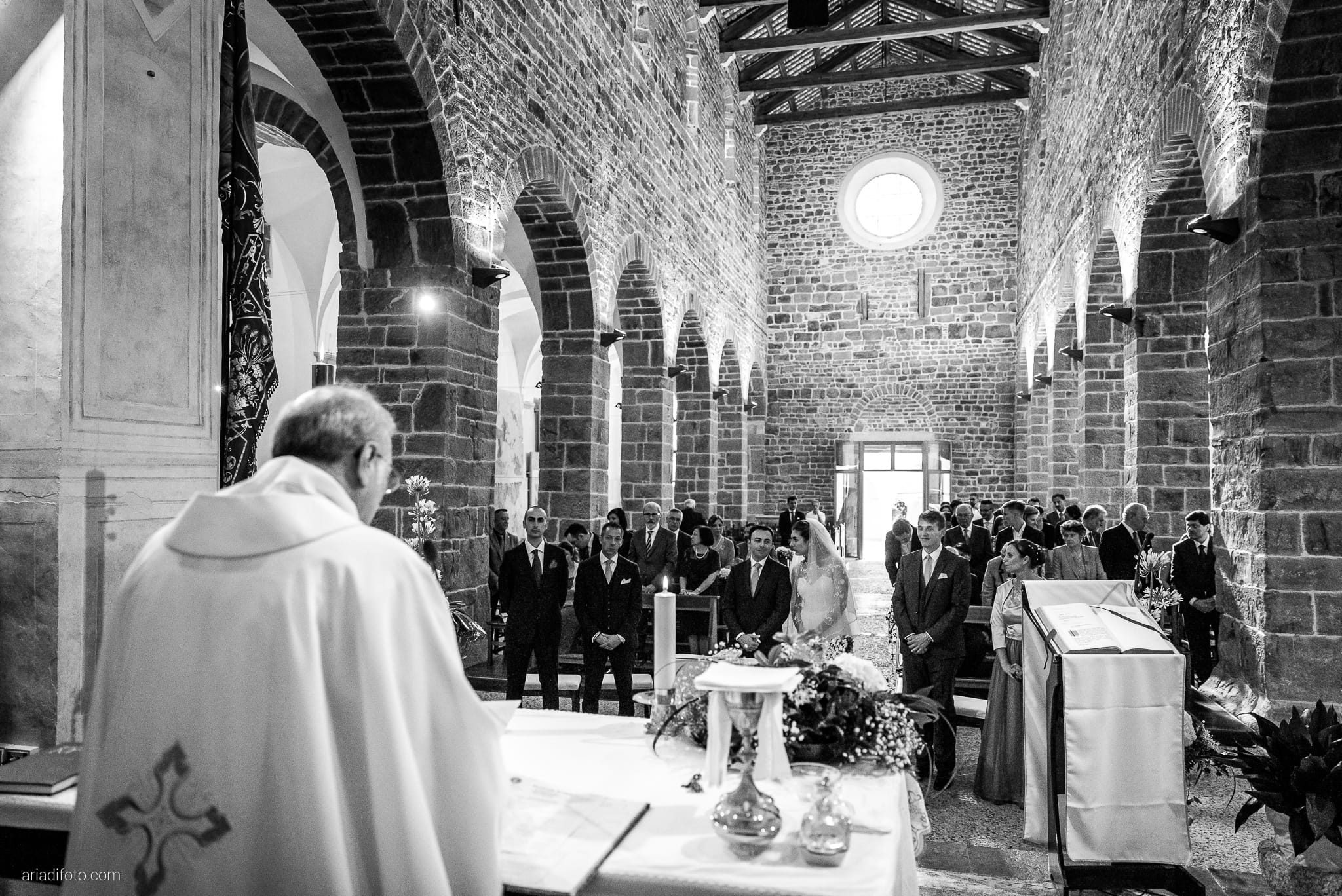 Barbara Simone Matrimonio Abbazia Rosazzo Villa Romano Manzano Udine cerimonia religiosa chiesa cattolica