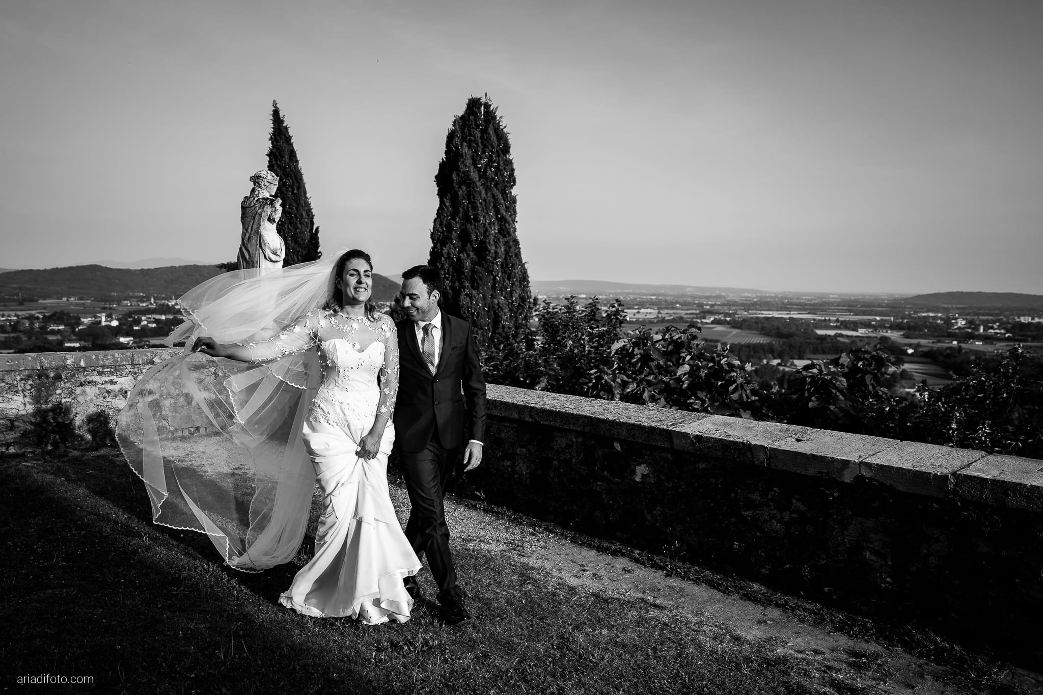 Barbara Simone Matrimonio Abbazia Rosazzo Villa Romano Manzano Udine ritratti sposi