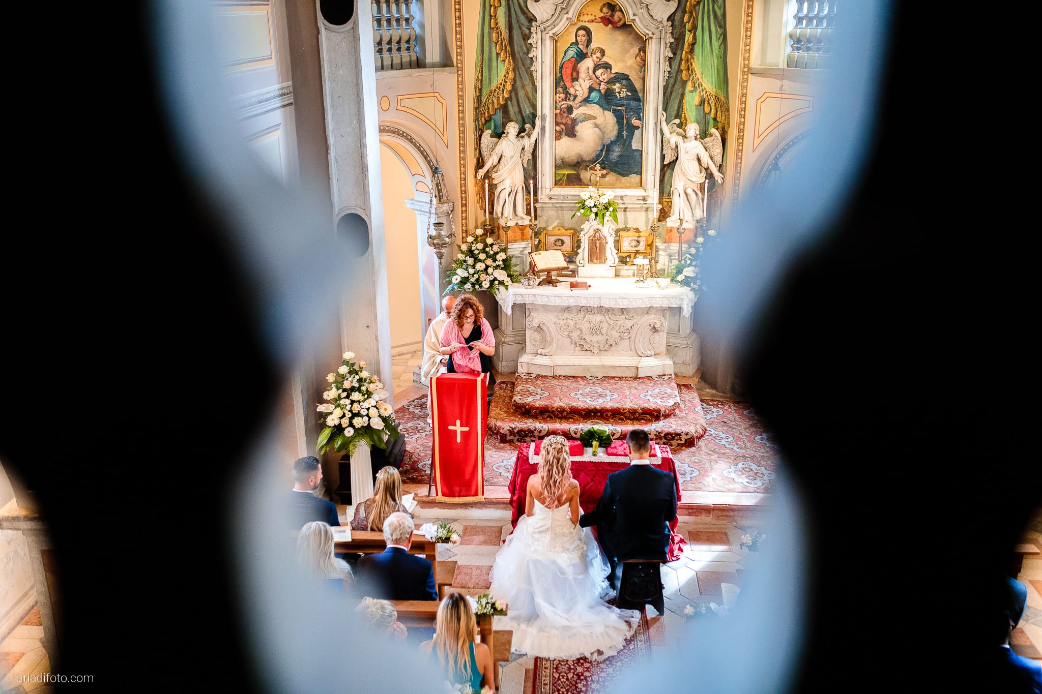 Nicoletta Pierfrancesco Matrimonio Gorizia Villa Attems Lucinico Cerimonia Chiesa Sant'Antonio cornice framing