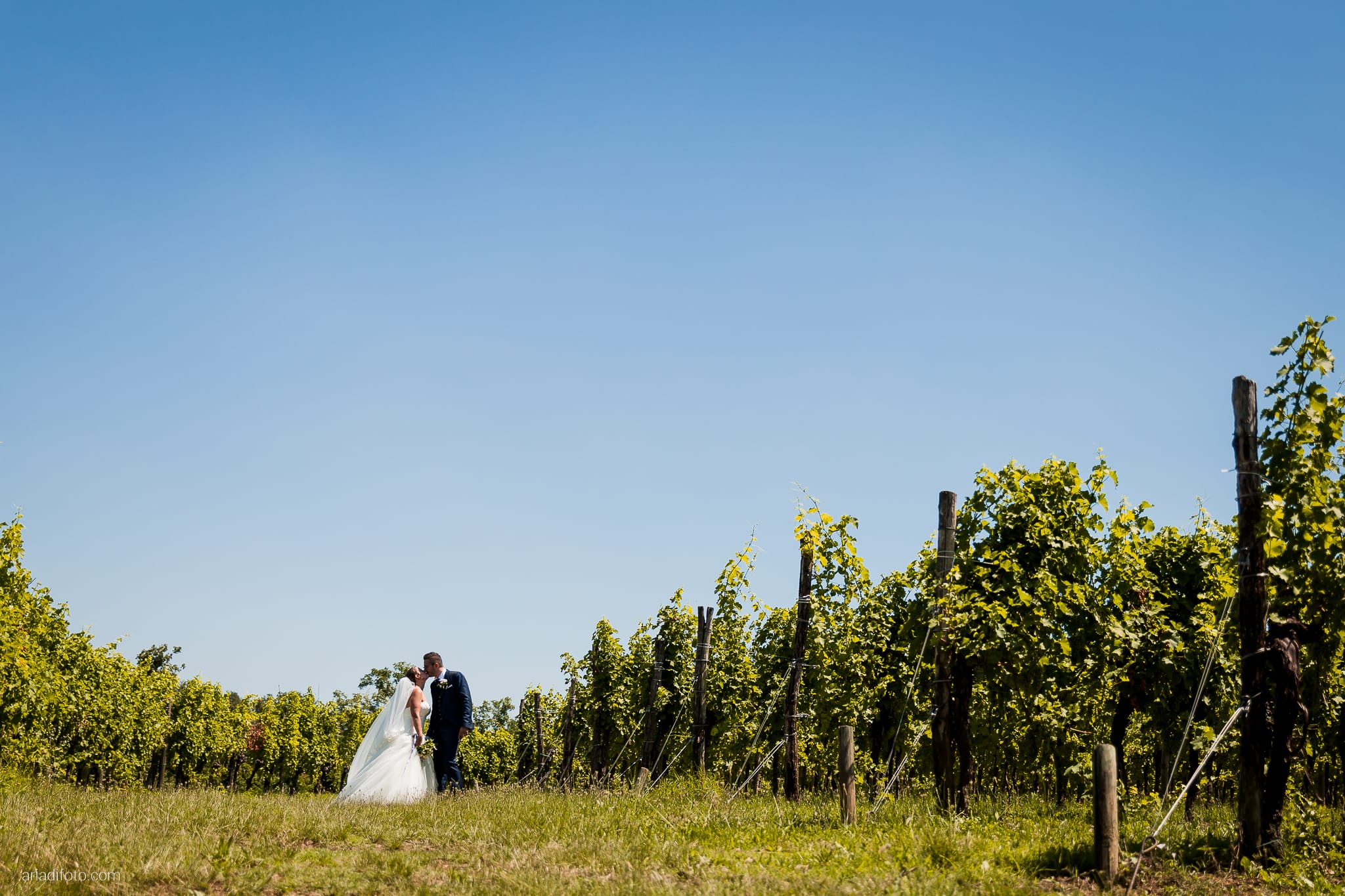 Anna Matteo Matrimonio Parco di Buttrio Udine ritratti sposi vigneti vigne
