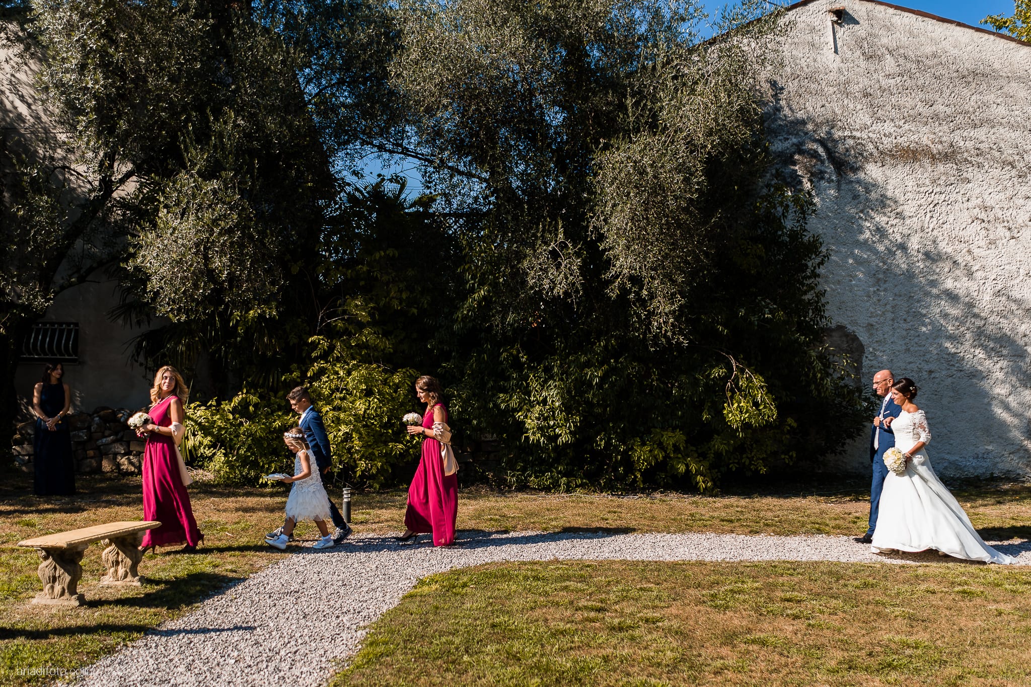 Annalisa Michele Matrimonio all'aperto Gorizia Villa Attems cerimonia simbolica all'aperto arrivo sposa
