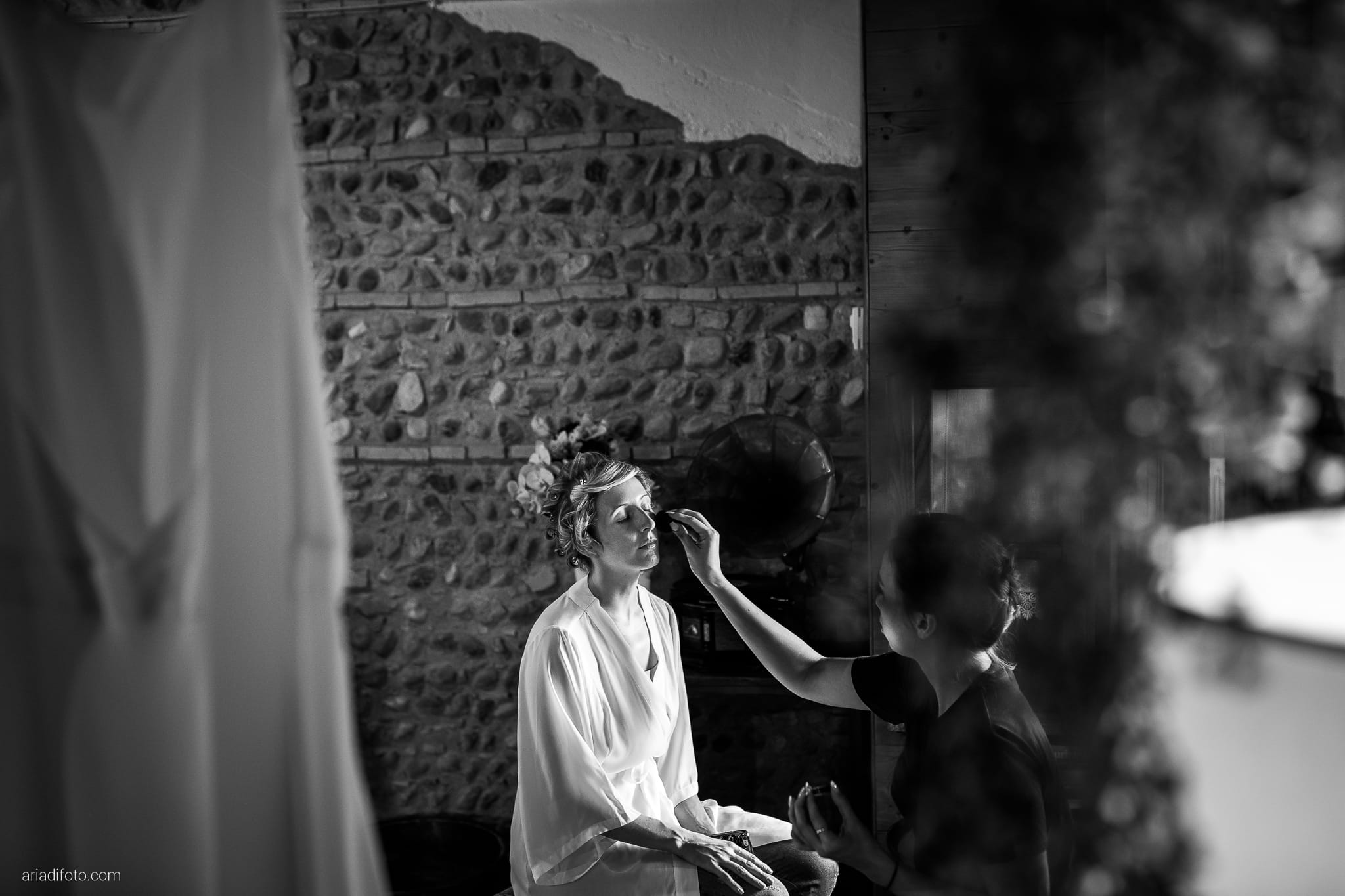 Lauren Michele Matrimonio Destination Wedding Udine preparativi sposa trucco