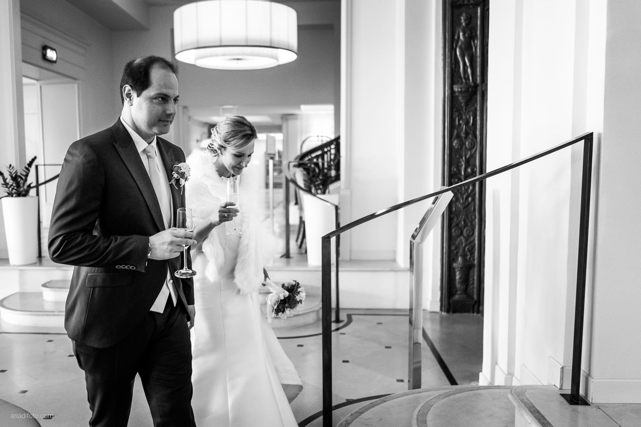 Elena Guido Matrimonio elegante Savoia Excelsior Palace Trieste ricevimento sposi arrivano buffet