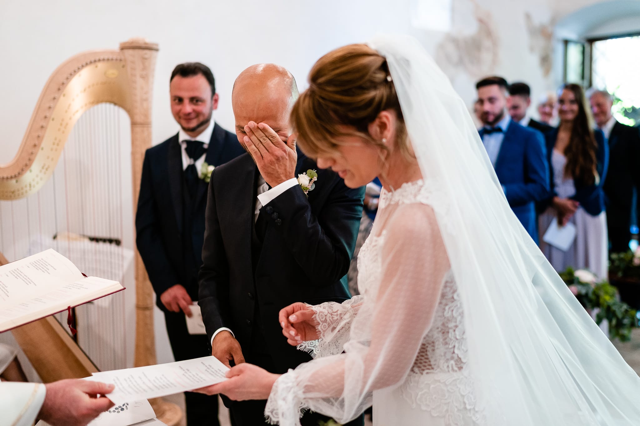 Claudia Luigi Matrimonio Elegante Udine Castello di Buttrio cerimonia religiosa cattolica scambio degli anelli