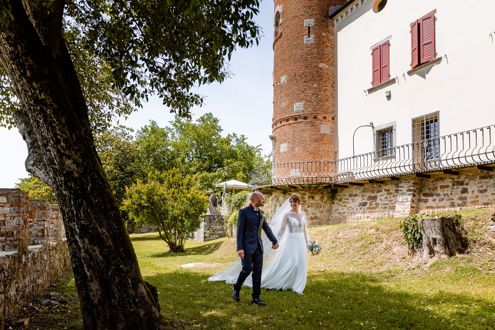 Claudia Luigi Matrimonio Elegante Udine Castello di Buttrio ritratti sposi