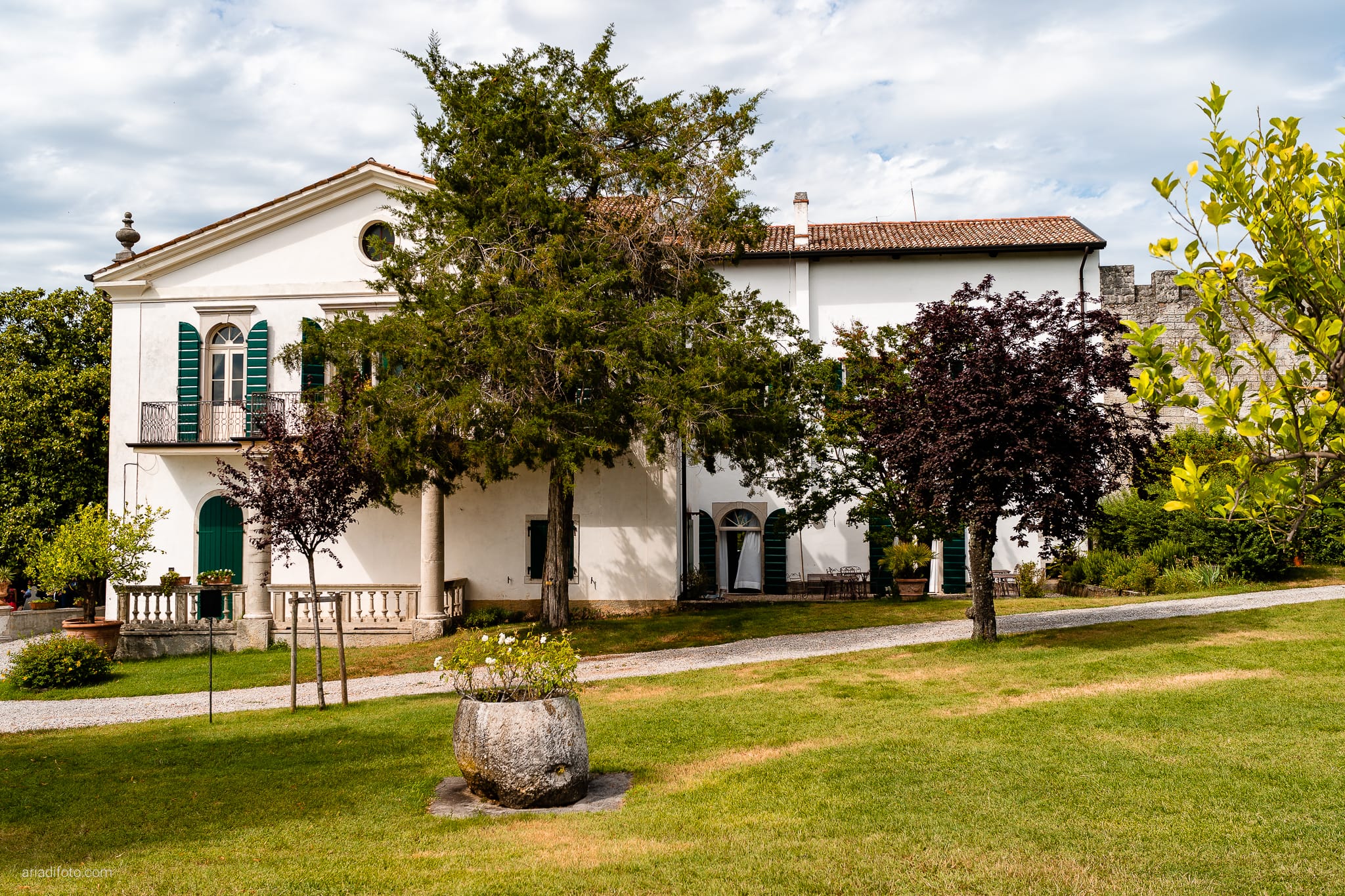 Mariana Nicholas Matrimonio da Sogno a Castelvecchio Sagrado Gorizia location villa storica