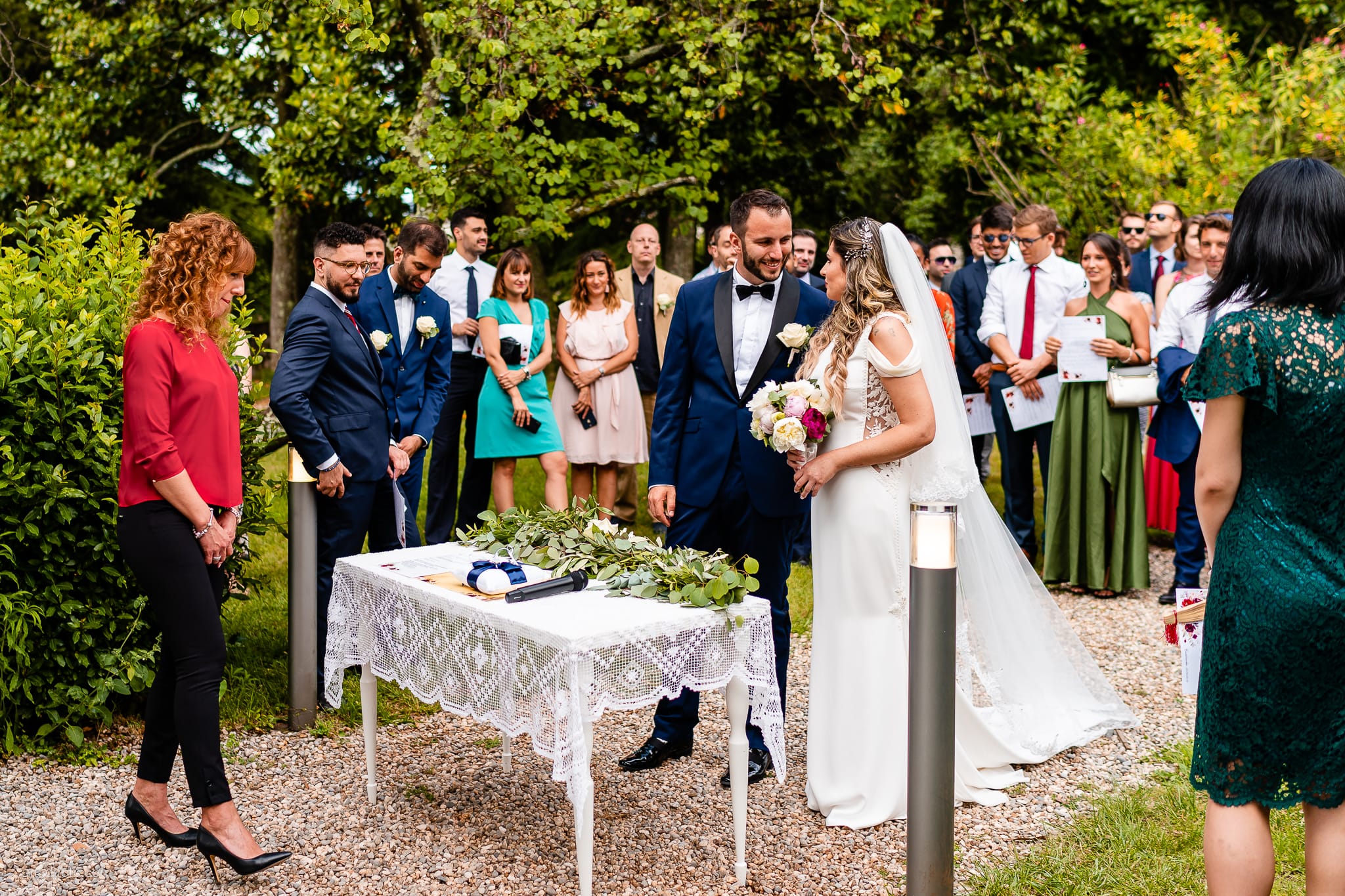 Mariana Nicholas Matrimonio da Sogno a Castelvecchio Sagrado Gorizia cerimonia all'aperto civile sposi