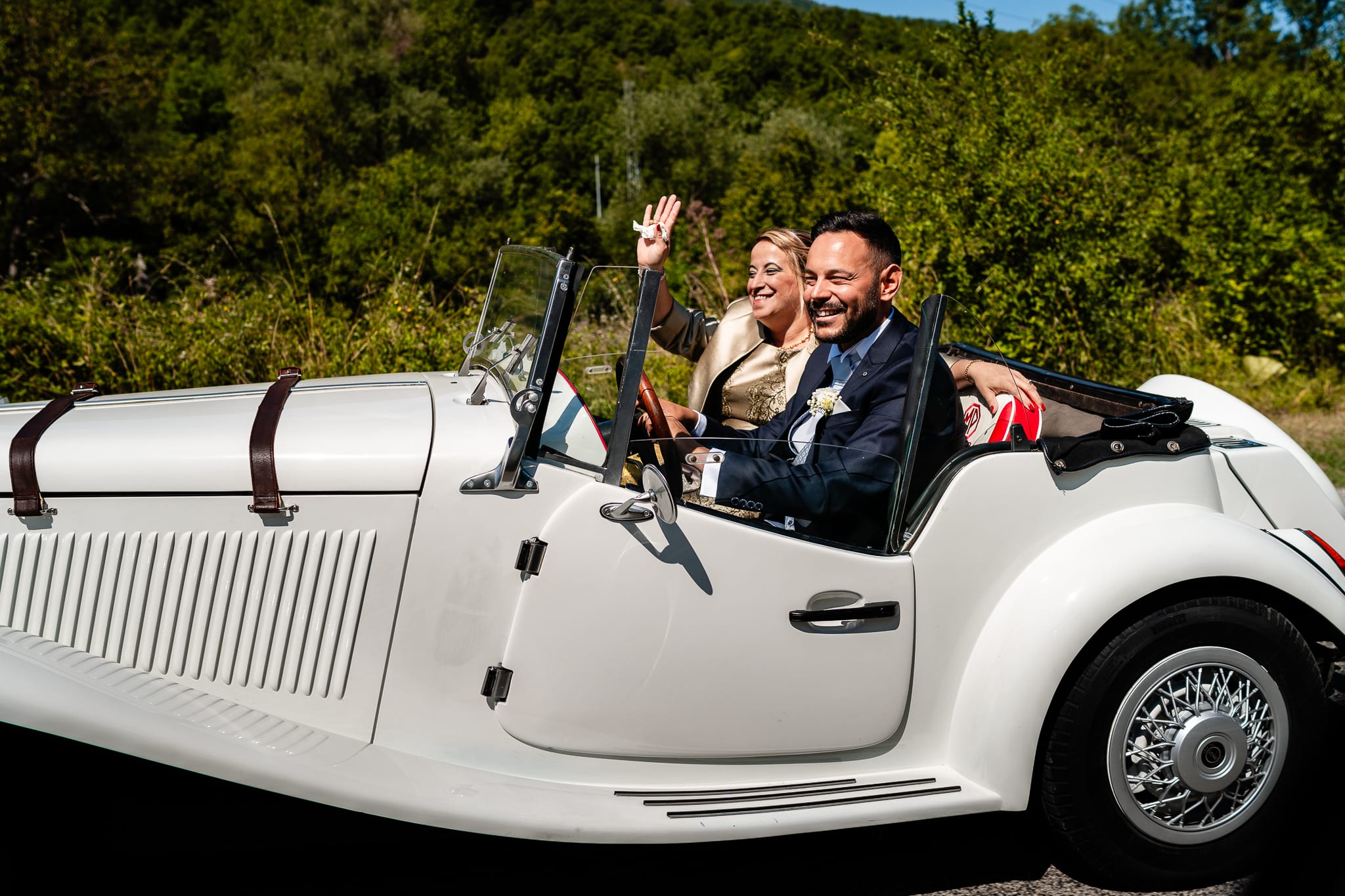 Tania Matteo Matrimonio a Sulmona in Abruzzo preparativi sposo momenti auto macchina epoca