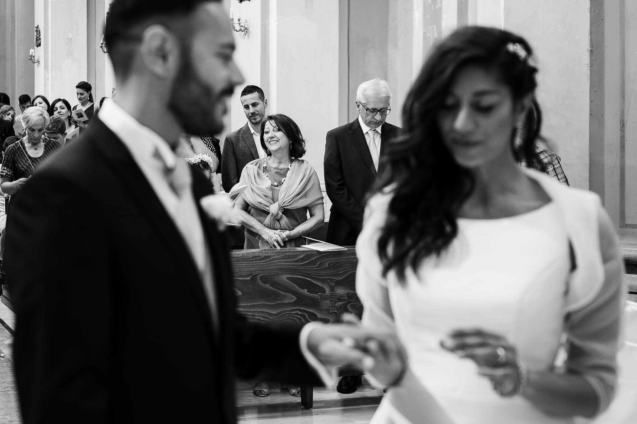 Tania Matteo Matrimonio a Sulmona in Abruzzo cerimonia sposi scambio anelli