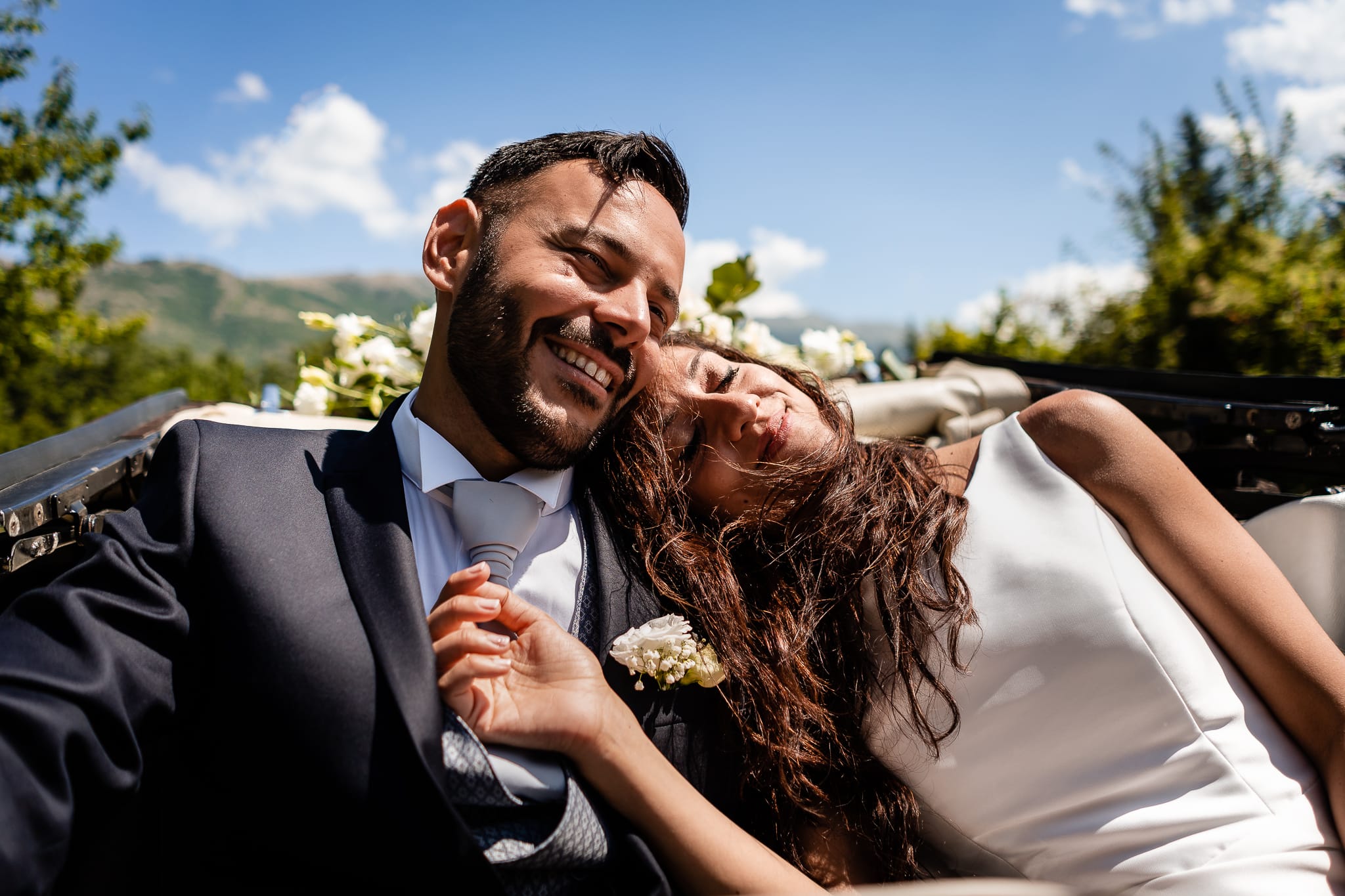 Tania Matteo Matrimonio a Sulmona in Abruzzo momenti sposi automobile