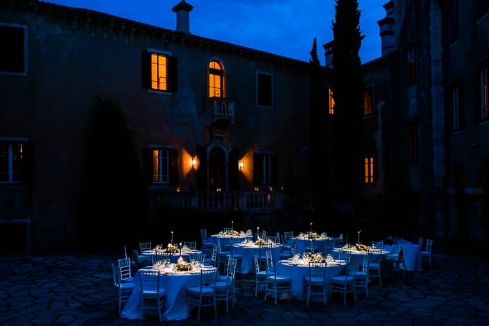 Larisa Lukas Matrimonio Destination Wedding Trieste Castello di Duino location tavoli allestimenti
